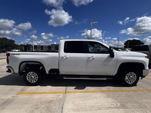 Used 2025 Chevrolet Silverado 2500 LT w/ Safety Package AWD/4WD image 2