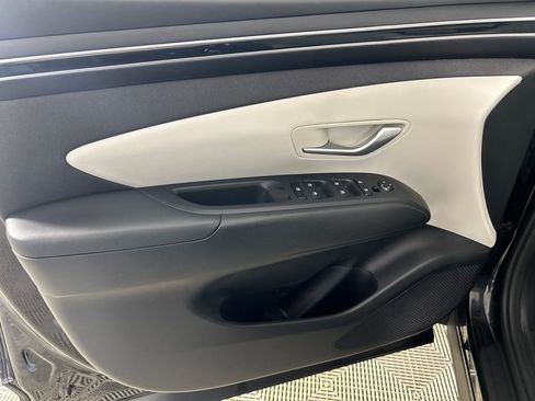 Used 2023 Hyundai Tucson SEL w/ Convenience Package image 11