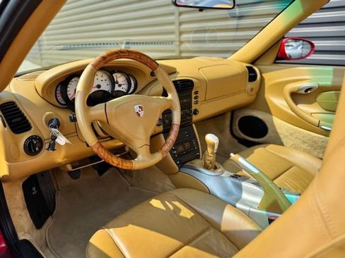 Used 2001 Porsche 911 Carrera RWD image 4