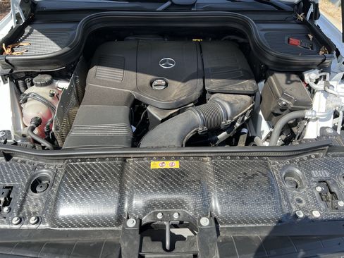 Used 2025 Mercedes-Benz GLE 450e 4MATIC image 36