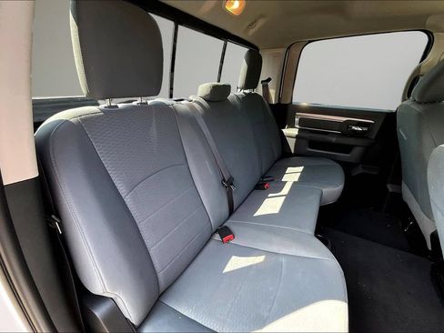 Used 2018 RAM 2500 SLT w/ Snow Chief Group AWD/4WD image 25