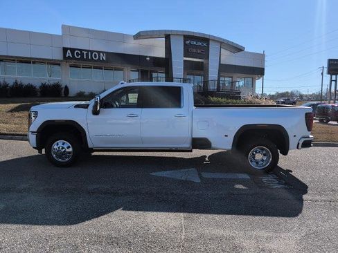 New 2025 GMC Sierra 3500 Denali Ultimate AWD/4WD image 2
