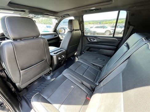 Used 2023 GMC Yukon XL SLT AWD/4WD image 67