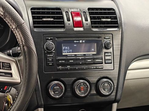 Used 2015 Subaru Forester 2.5i Limited AWD/4WD image 8