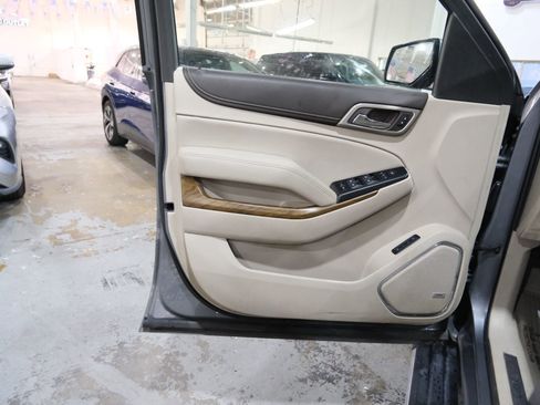 Used 2019 GMC Yukon XL Denali w/ Denali Ultimate Package image 24