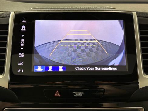 Used 2017 Honda Pilot Touring image 45