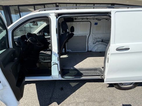 Used 2018 Mercedes-Benz Metris image 12