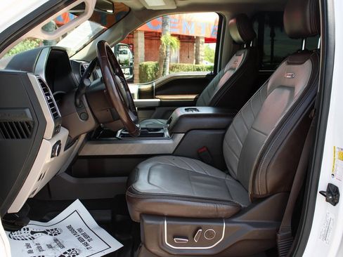 Used 2019 Ford F450 Limited image 23