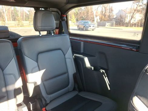 Used 2024 Ford Bronco Big Bend image 14