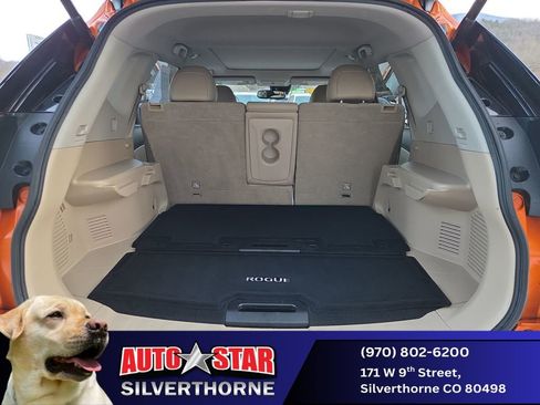 Used 2017 Nissan Rogue SL w/ SL Premium Package image 5