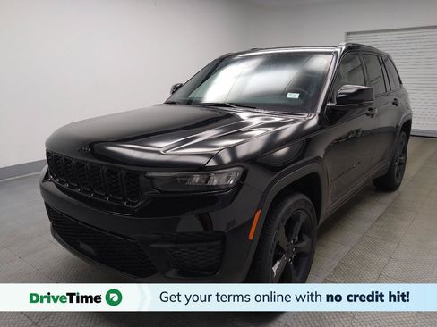 Used 2023 Jeep Grand Cherokee Altitude AWD/4WD image 1