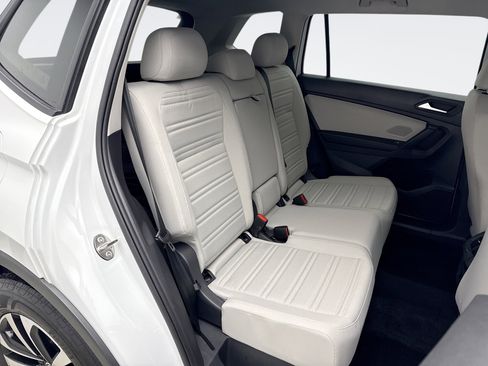 Used 2024 Volkswagen Tiguan S image 17