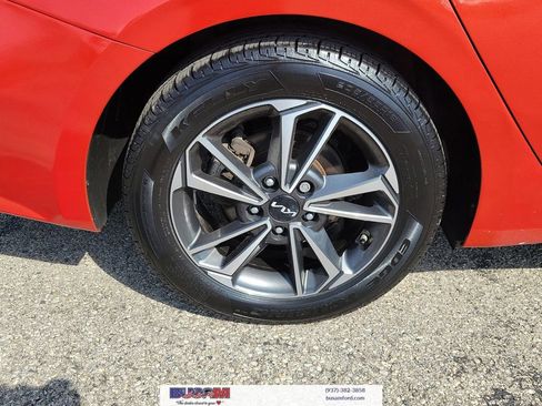 Used 2023 Kia Forte LXS image 5