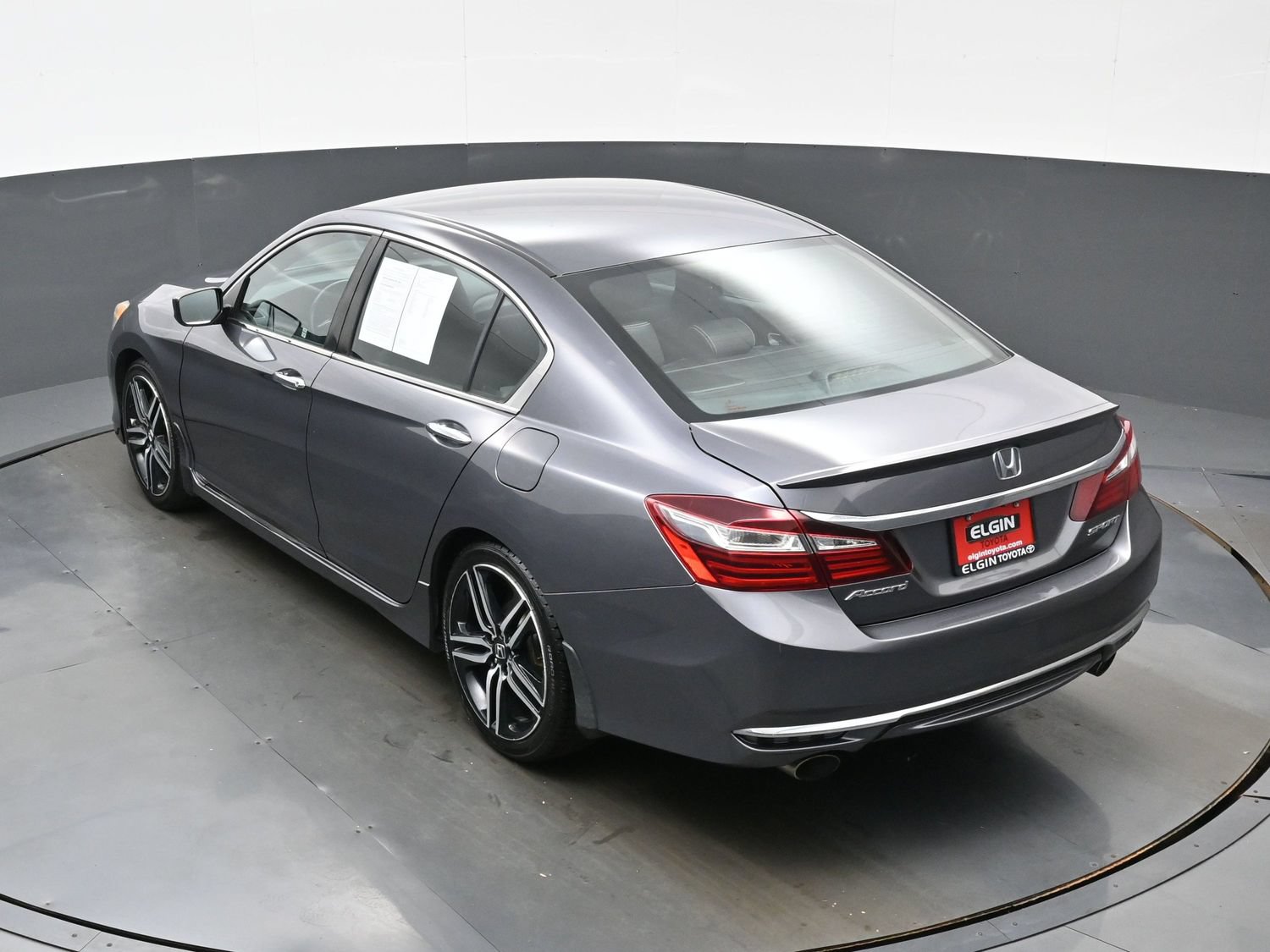 Used 2017 Honda Accord Sport image 39