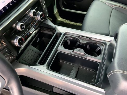 Certified 2024 Ford F250 Lariat w/ Sport Appearance Package image 16