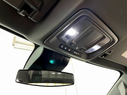 Used 2024 GMC Sierra 1500 SLE image 31