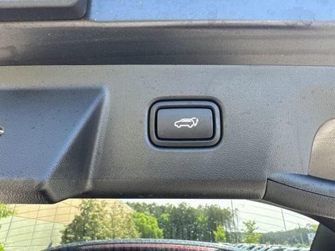 Used 2025 Hyundai Tucson Limited AWD/4WD image 19