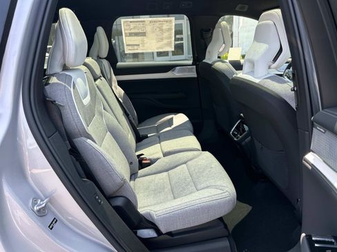 New 2025 Volvo EX90 Ultra image 20