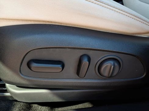 Used 2022 Buick Encore GX Preferred w/ Sport Touring Package image 24