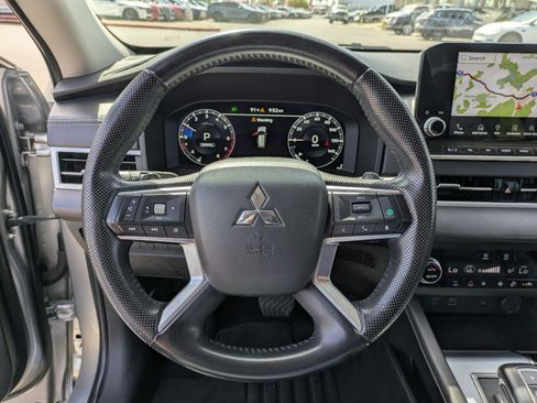 Used 2023 Mitsubishi Outlander SEL FWD image 15