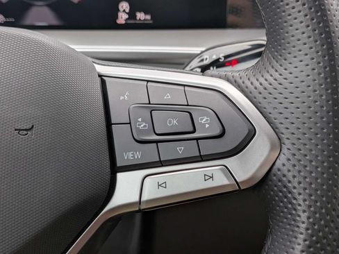 Certified 2026 Volkswagen Tiguan SE R-Line FWD image 36