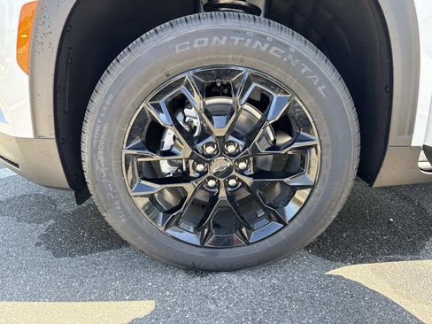 New 2026 Chevrolet Traverse LT w/ Midnight/Sport Edition FWD image 34