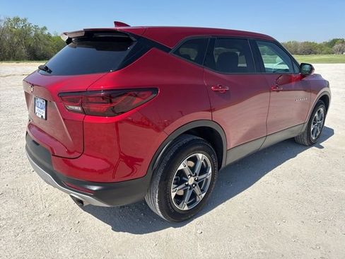 Used 2025 Chevrolet Blazer LT image 7