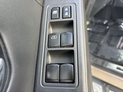 Used 2022 Nissan Frontier PRO-4X w/ Pro-4X Premium Package image 18