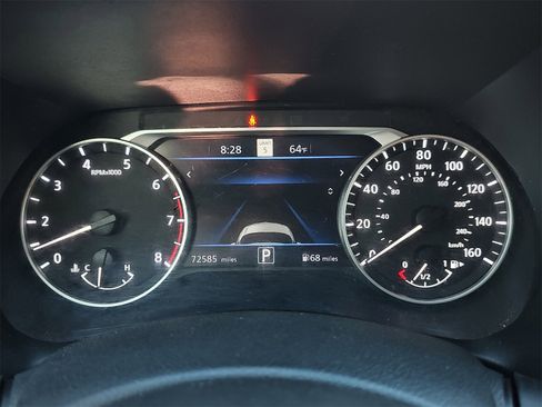 Used 2021 Nissan Sentra SV w/ SV Premium Package image 12