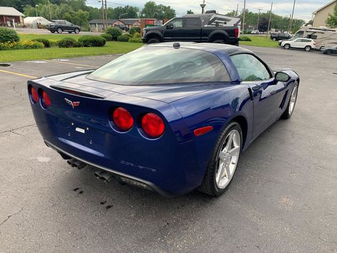 Used 2005 Chevrolet Corvette Coupe w/ Preferred Equipment Group RWD image 15