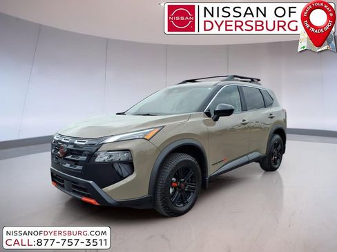 Used 2025 Nissan Rogue SV AWD/4WD image 7