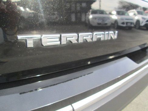 Used 2021 GMC Terrain SLT w/ Infotainment Package II image 7