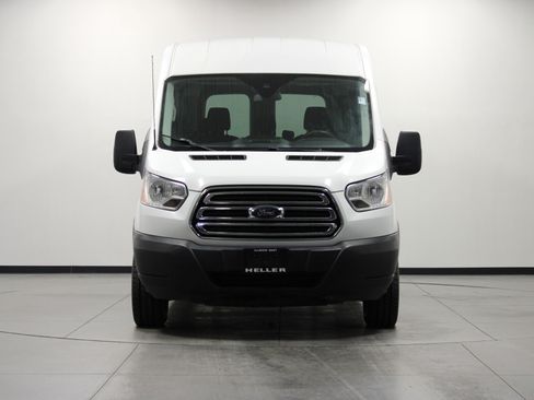 Used 2018 Ford Transit 150 XLT image 9