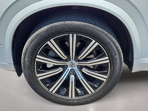 Used 2023 Volvo XC90 B6 Plus w/ Protection Package Premier AWD/4WD image 11