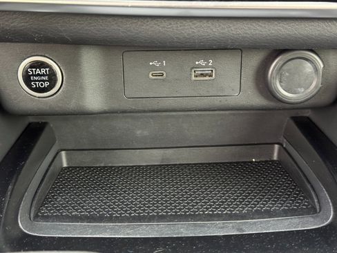 Used 2022 Nissan Rogue SV w/ SV Premium Package image 15