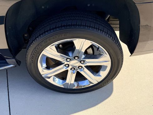 Used 2019 GMC Yukon XL SLE w/ Convenience Package image 9