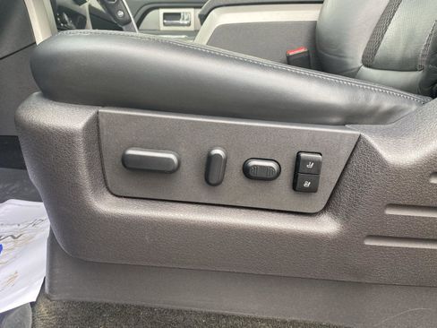 Used 2011 Ford F150 Raptor w/ Raptor Luxury Pkg image 4