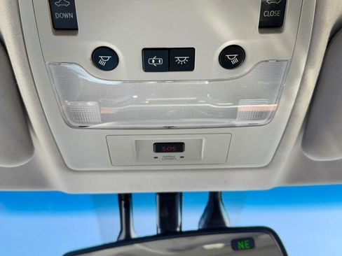 Used 2013 Lexus ES 300h w/ Luxury Pkg FWD image 28