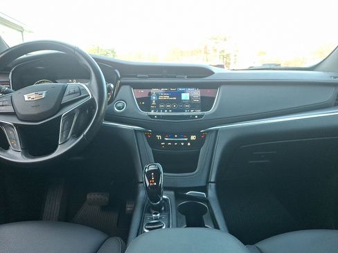 Certified 2023 Cadillac XT5 Luxury image 19