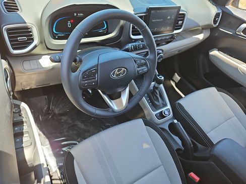 Certified 2026 Hyundai Venue SEL FWD image 10