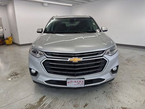 Used 2021 Chevrolet Traverse Premier image 3