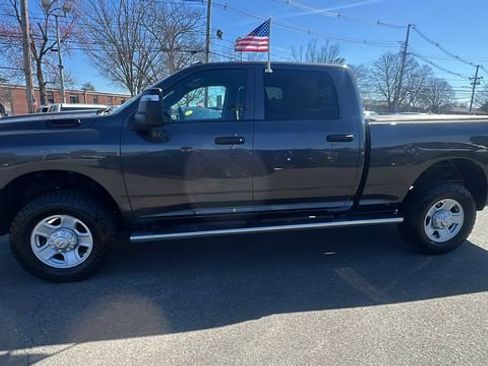 Used 2024 RAM 2500 Tradesman w/ Snow Chief Group AWD/4WD image 4