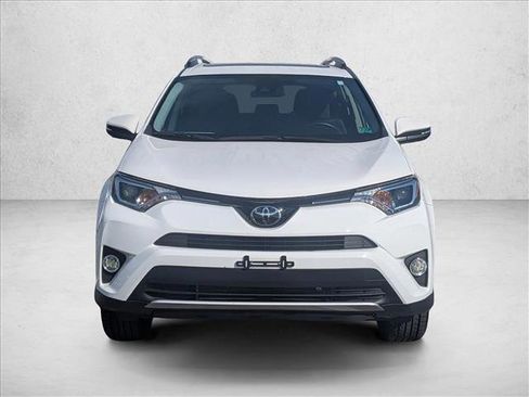 Used 2018 Toyota RAV4 XLE FWD image 16