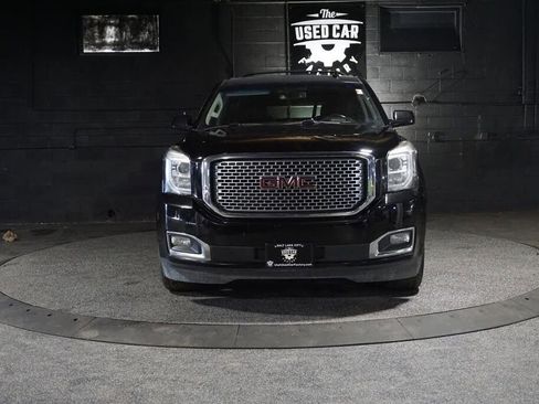 Used 2017 GMC Yukon Denali w/ Open Road Package AWD/4WD image 9