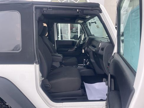 Used 2016 Jeep Wrangler Sport image 15