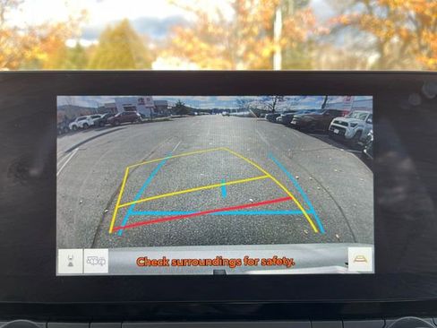 Certified 2024 Toyota Grand Highlander XLE image 9