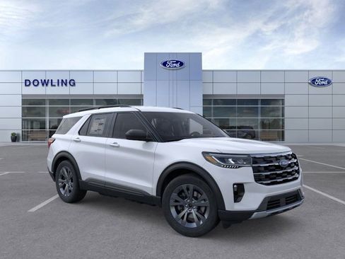 New 2026 Ford Explorer Active w/ Active Comfort Package image 7