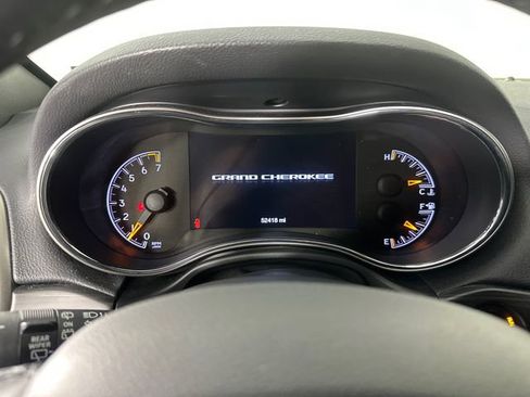 Certified 2022 Jeep Grand Cherokee Limited AWD/4WD image 25