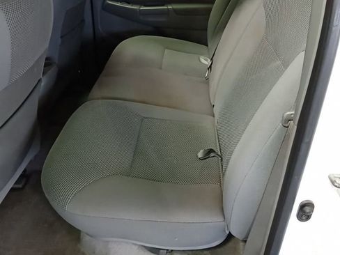 Used 2011 Toyota Tacoma PreRunner w/ TRD Sport Pkg image 11