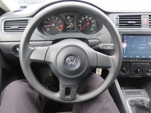 Used 2014 Volkswagen Jetta Sedan image 42